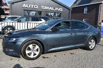 Skoda Superb 2.0 Tdi Business Edition 150Pk *Navi/Clima/Camera/Stoelverwarming/Camera/Xenon picture 1