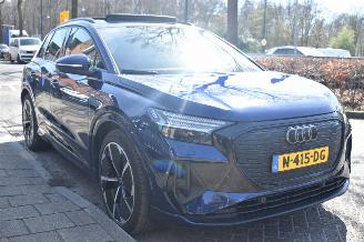Audi Q4 E-Tron 40 77kwh S Competition 204Pk 3FASE *NAvi/Clima/Camera/Schuifdak/stoelverwarming picture 2
