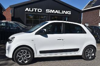 Vaurioauto  passenger cars Renault Twingo 22Kwh R80 E-tech Equilibre 82Pk *Navi/Clima 2023/1