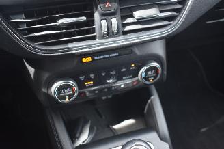 Ford Focus 1.0 Wagon Ecoboost Hybrid Active 155Pk *Navi/Clima/Camera/Stoelverwarming picture 11