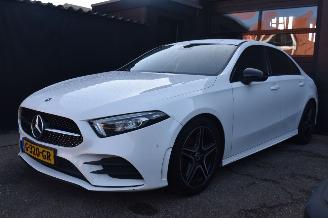 Damaged car Mercedes A-klasse 180 Business Solution AMG 136Pk *Navi/Clima/Camera/Stoelverwarming 2019/7