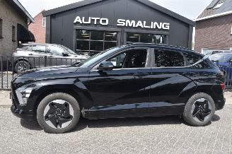skadebil auto Hyundai Kona 65.4Kwh Comfort 217Pk 3FASE SOH 100% *Navi/Clima/Camera/Stoelverwarming 2025/4