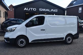 krockskadad bil bedrijf Renault Trafic 2.0 Dci 150Pk T29 L1H1 Comfort *Navi/Airco 2022/5