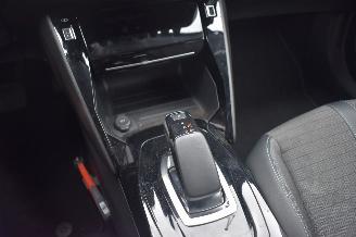 Peugeot e-2008 50Kwh Allure Pack 90% SOH 3FASE *Navi/Clima/Camera picture 12