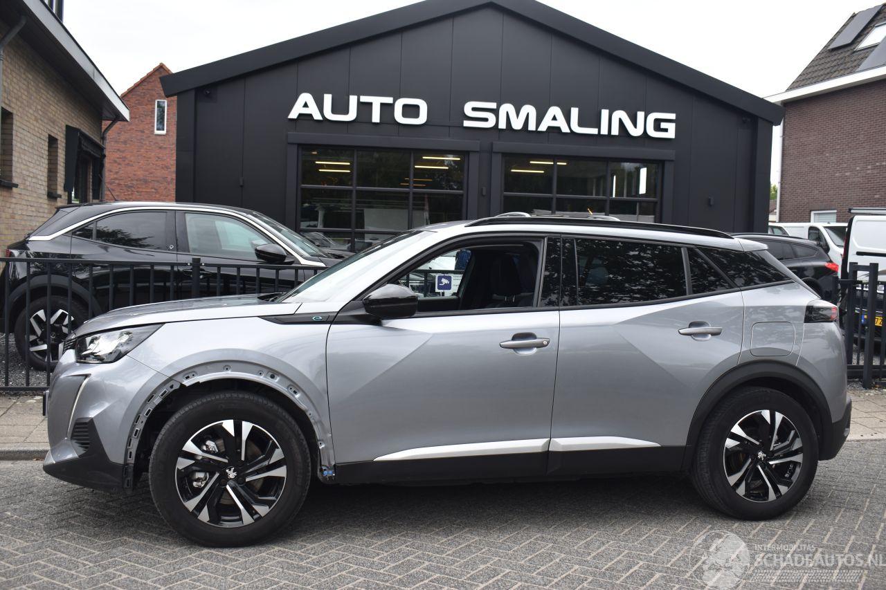 Peugeot e-2008 50Kwh Allure Pack 90% SOH 3FASE *Navi/Clima/Camera