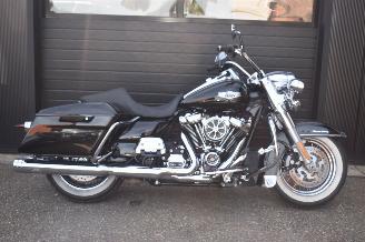 krockskadad bil motor Harley-Davidson  TOUR 107 Road King Class 90Pk 2017/7