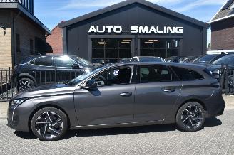 Damaged car Peugeot 308 1.2 Allure Pack Business 131Pk *Navi/clima/Camera 2022/7