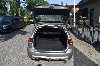 Volkswagen Golf 1.6 Tdi Highline 116Pk *Navi/Clima/Camera/stoelverwarming picture 15