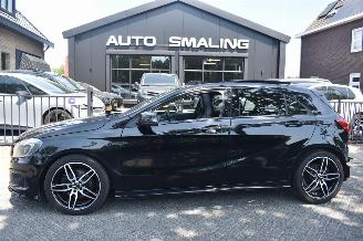 Voiture accidenté Mercedes A-klasse 1.6 180 Ambition AMG Line 122Pk *Navi/Clima/Panorama/Xenon 2015/3