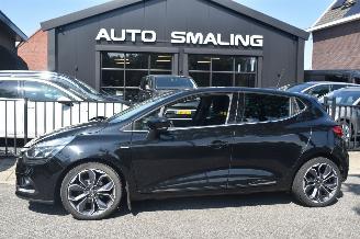krockskadad bil auto Renault Clio 1.5 Dci Ecoleader Limited 90Pk *Navi/Clima 2019/6
