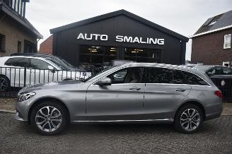 damaged passenger cars Mercedes C-klasse 350E Lease Edition 211Pk *Navi/Clima/Camera/Burmeister 2015/12