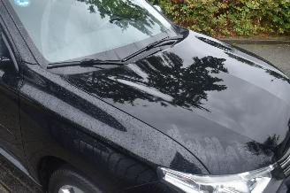 Mitsubishi Outlander 2.0 Phev Instyle 121Pk *Navi/Clima/Camera/Leder/Stoelverwarming picture 11