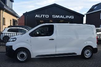 krockskadad bil bedrijf Citroën Jumpy 1.5 Bluehdi 100M Club 102Pk *Navi/Airco 2022/6
