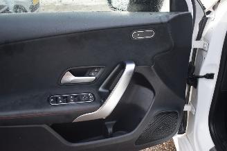 Mercedes A-klasse 180 Premium Plus 136Pk *Navi/Clima/Stoelverwarming/Panorama picture 11