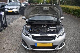 Peugeot 108 1.0 e-VTI  Active 72Pk *Airco picture 14