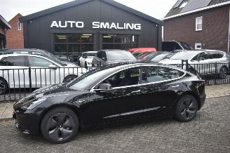 Auto incidentate Tesla Model 3 60Kwh Standard Range RWD Plus 238Pk *Navi/Clima/camera/Panorama/Leder/Stoelverwarming 2020/12