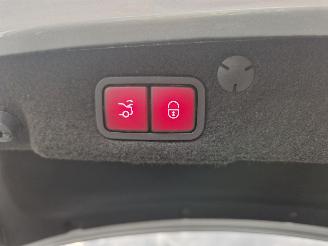 Mercedes C-klasse EQ DIESEL HYBR / PLUG IN./  AMG / PANO picture 25