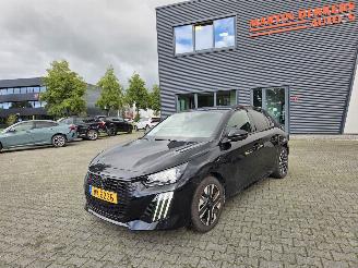 damaged passenger cars Peugeot 208 74KW / NAVI / 11.DKM 2024/11