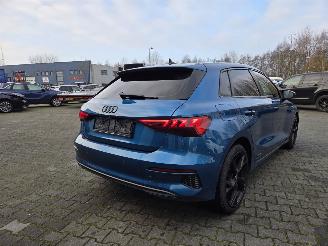 Audi A3 2.0 TDi 110KW / S-LINE / B&O / CAMERA / HEAD UPP picture 14