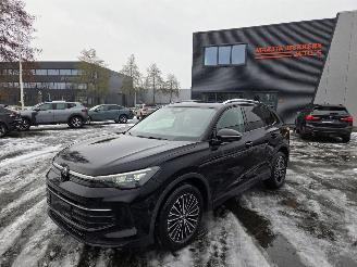 Schadeauto Volkswagen Tiguan LEER / PANODAK / 18 DKM 2024/5