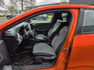 Renault Clio  picture 17