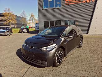 Vaurioauto  passenger cars Volkswagen ID.3 Pro Performance  150KW / 62 Kwh /  27 Dkm / Rijdende auto 2023/3