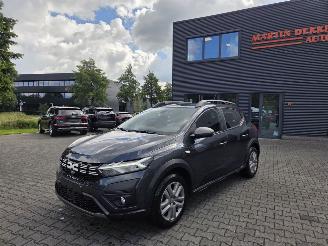 krockskadad bil auto Dacia Sandero 0.9  STEPWAY  BENZINE- GNC / NAVI / CAMERA 2023/4