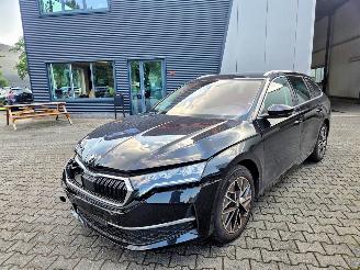 damaged passenger cars Skoda Octavia 1.5 TSi 110KW  M-HEV / AUTOMAAT 2026/1