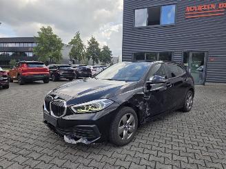 BMW 1-serie 118i  / AUTOMAAT picture 4