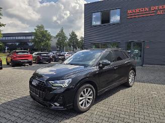 Damaged car Audi Q3 110KW - AUTOMAAT S-LINE 2023/5