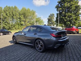 krockskadad bil auto BMW 3-serie 320i -135kw  / M-SPORT 2019/8