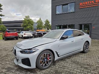 krockskadad bil auto BMW i4 M-50 400KW  X-Drive / PANO / HEAD UPP / BROOKLYN GRAU 2023/10