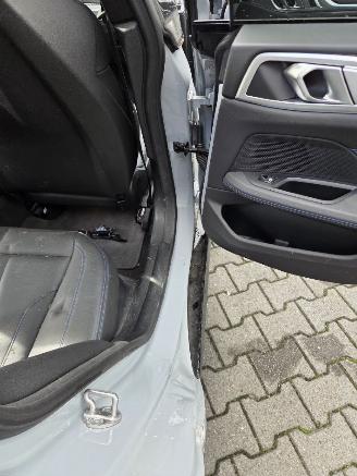 BMW i4 M-50 400KW  X-Drive / PANO / HEAD UPP / BROOKLYN GRAU picture 9