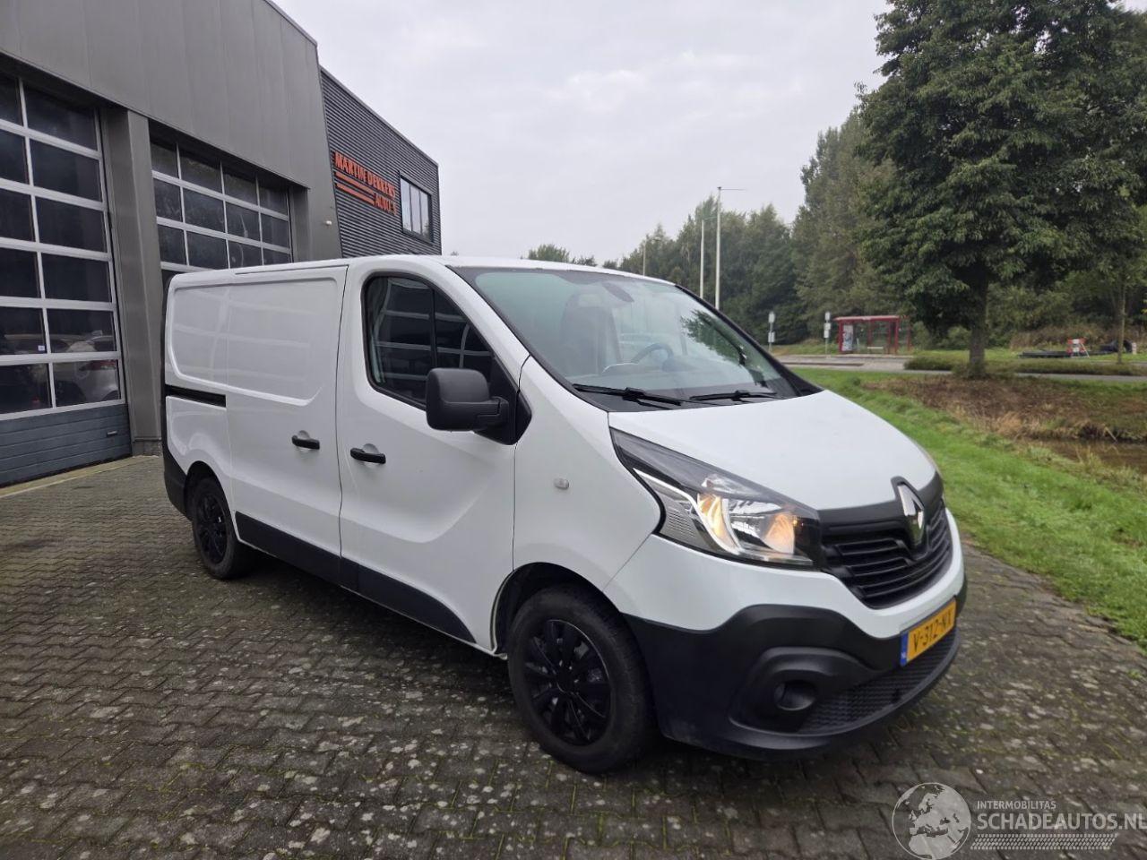 Renault Trafic 1.6 Diesel 89kw / 136 dkm / CAMERA  / TREKHAAK