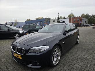 damaged passenger cars BMW 5-serie 525d M-SPORT / PANO / HEAD UPP 2013/6