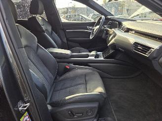 Audi Q8 E-tron S-LINE  Quattro 250kw / 95 Ah / Luchtvering picture 18