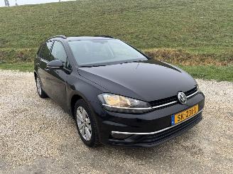 uszkodzony samochody osobowe Volkswagen Golf 1.6 TDI Comfortline/automaat/clima/navi 2018/4