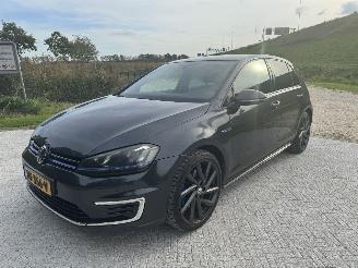 krockskadad bil auto Volkswagen Golf 1.4 TSi GTE 2015/12