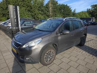 okazja samochody osobowe Peugeot 2008 1.2 PureTech Active 2014/11