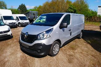 okazja samochody ciężarowe Renault Trafic L2H1 2016/3