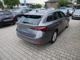 Skoda Octavia AMBITION picture 3