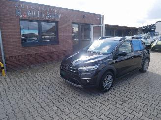 damaged passenger cars Dacia Sandero STEPWAY COMFORT 2021/2