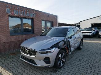 krockskadad bil auto Volvo Xc-60 Plus Bright Recharge Plug-In Hybrid AWD 2023/1