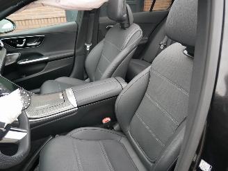 Mercedes C-klasse C 200 4Matic PANORAMADAK LEER picture 15