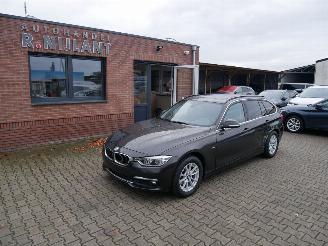 Coche accidentado BMW 3-serie 320 D LUXURY X-DRIVE PANORAMADAK LEER LED 2016/10