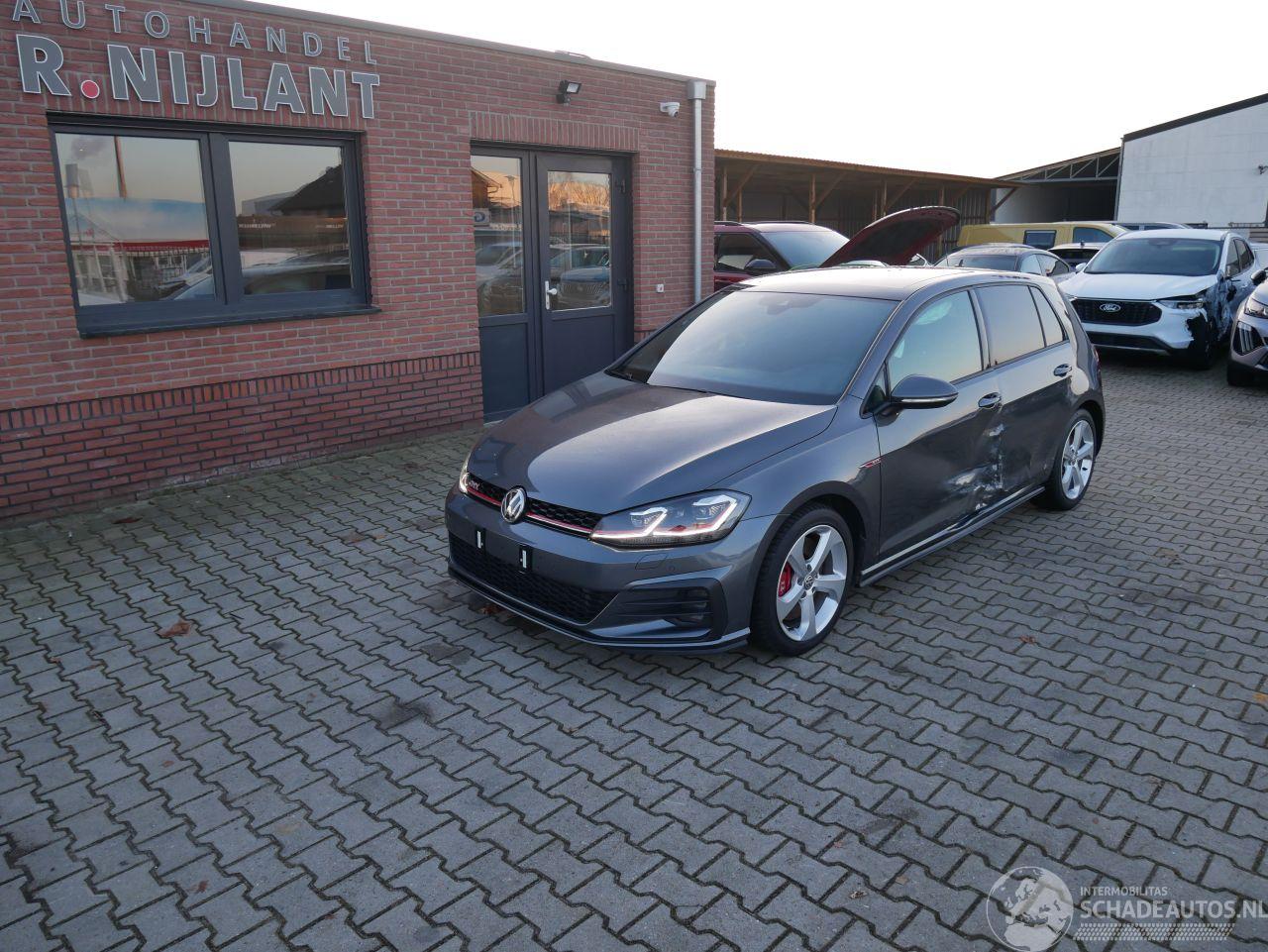 Volkswagen Golf GTI PERFORMANCE LED ACC PANORAMADAK VIRTUAL COCKPIT.