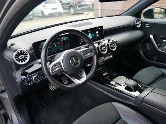 Mercedes A-klasse A 180 d.AMG LED VIRTUAL COCKPIT ALCANTARA picture 11