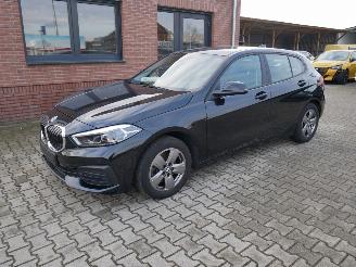 BMW 1-serie 116 d ADVANTAGE LED VIRTUAL COCKPIT. picture 2