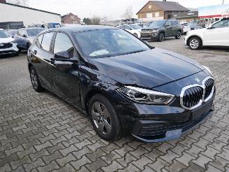BMW 1-serie 116 d ADVANTAGE LED VIRTUAL COCKPIT. picture 3
