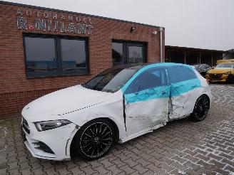 Unfallwagen Mercedes A-klasse A 180 D AMG ALCANTARA LED PANORAMADAK 2019/7